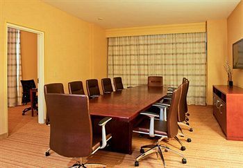 Hotel Courtyard By Marriott East 3*